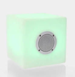 Outlet Bizzotto LAMPADA LED SPEAKER IN PLASTICA 20X20 - CUBO